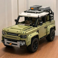 1-12 Scale Land Rover Defender Model (2573 pcs)