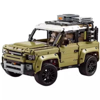 1-12 Scale Land Rover Defender Model (2573 pcs)
